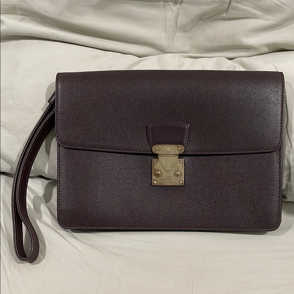 Preowned Louis Vuitton Kourad Burgundy Taiga Clutch Wristlet